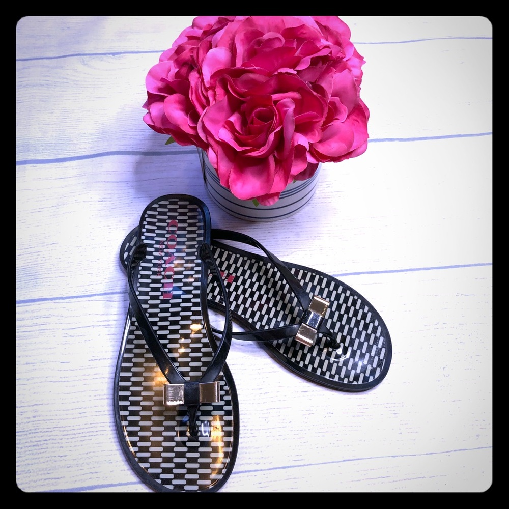COACH LANDON Size 9 Cute Bow flip Flops